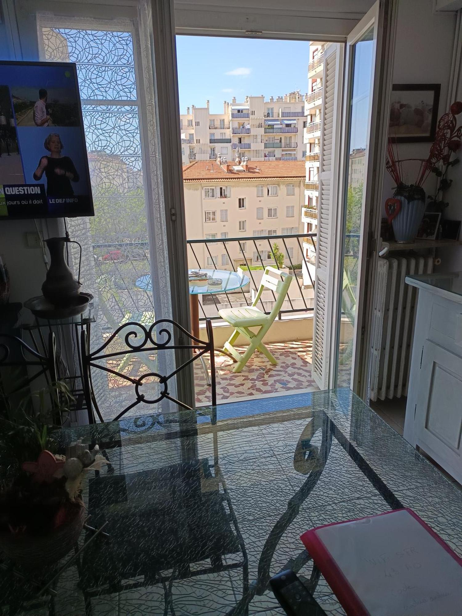 2 Pieces Proche Aeroport Apartment Ница Екстериор снимка